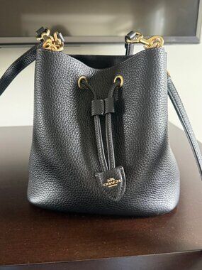 Coach Outlet Rowan Bucket Bag